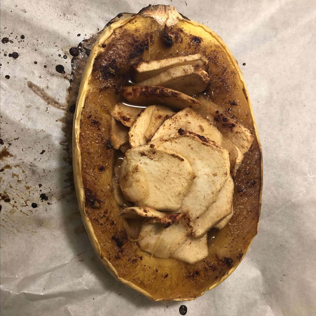 Easy Apple Cinnamon Spaghetti Squash Recipe