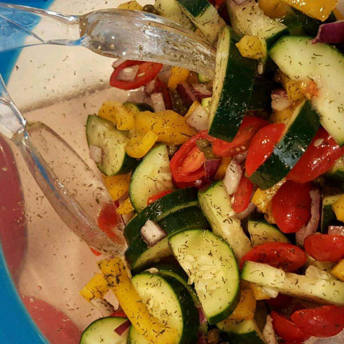 Refreshing Cucumber Salad with Dill Vinaigrette: Easy Recipe