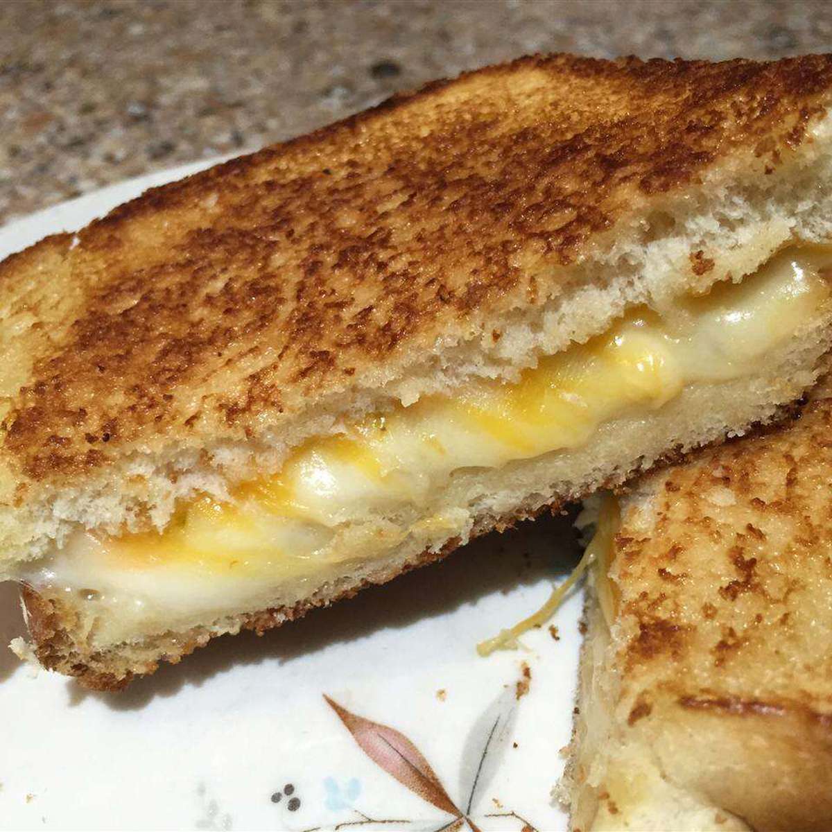 Ultimate Grilled Cheese with Mayo: A Spicy Twist on a Classic