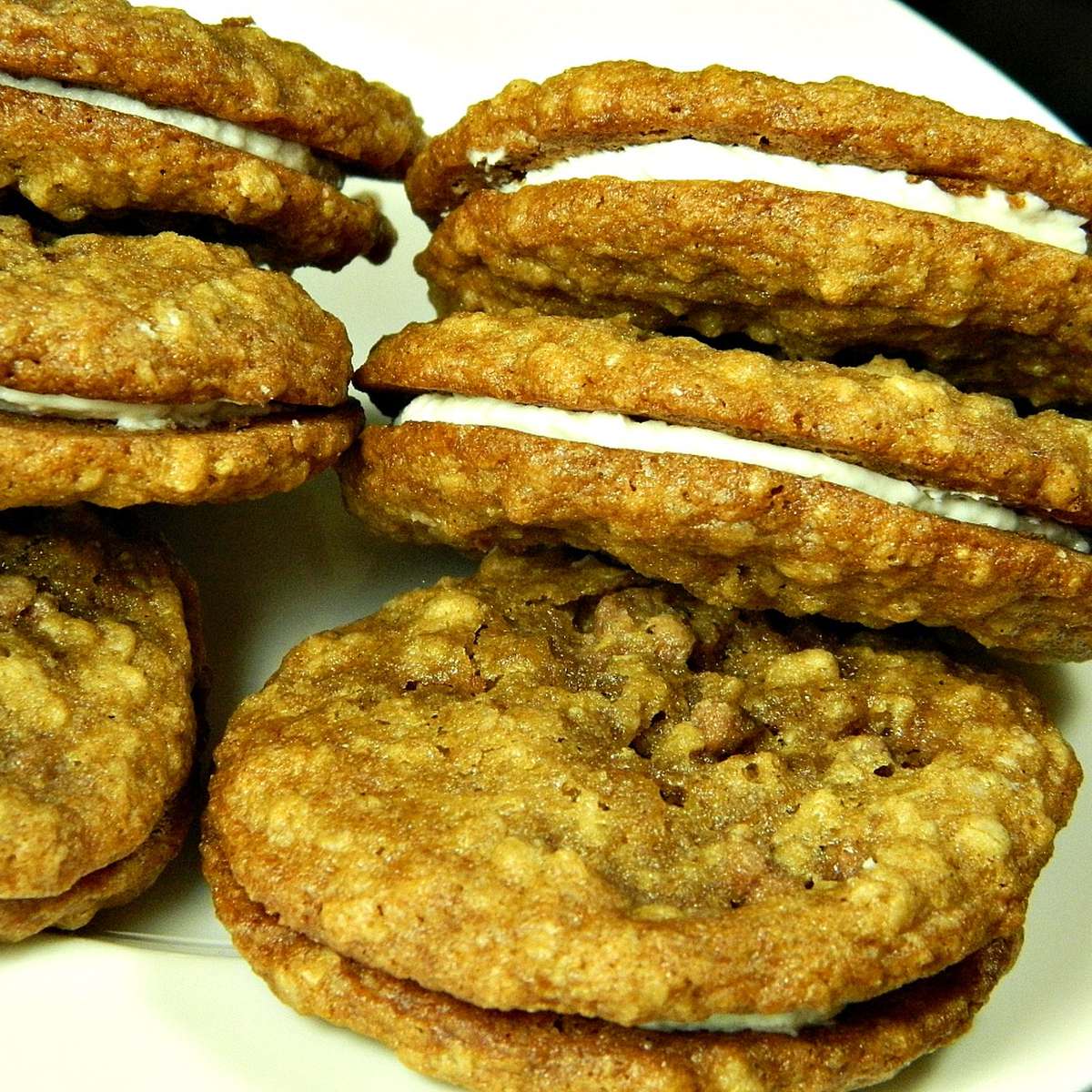 Best Ever Oatmeal Cream Pies Recipe