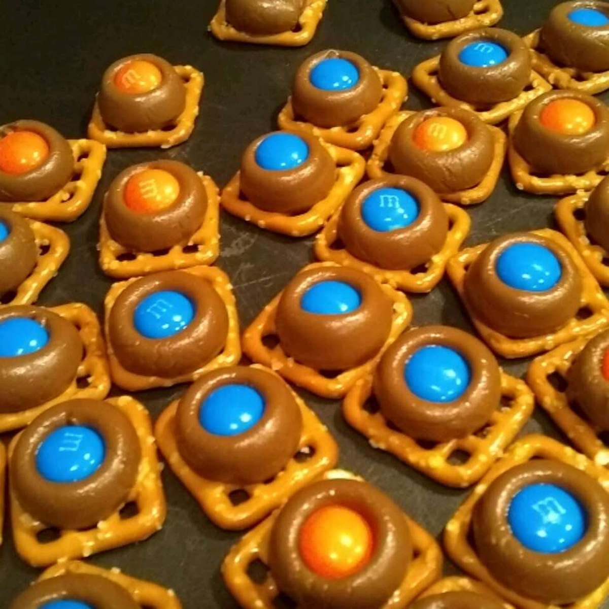 Easy Chocolate Covered Pretzels Recipe