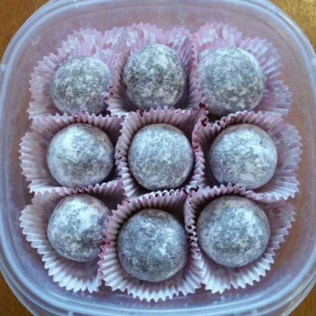 Easy Rum Balls Recipe: Just 4 Ingredients!