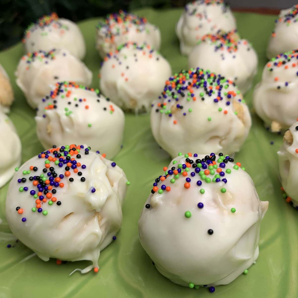 Easy No-Bake Pumpkin Spice Truffles Recipe