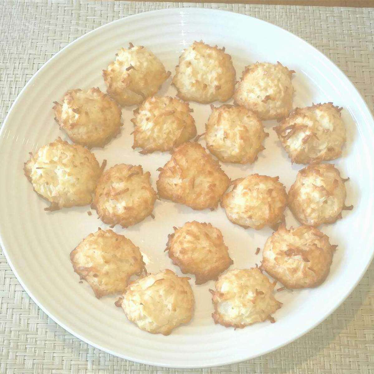 Easy Coconut Macaroon Recipe