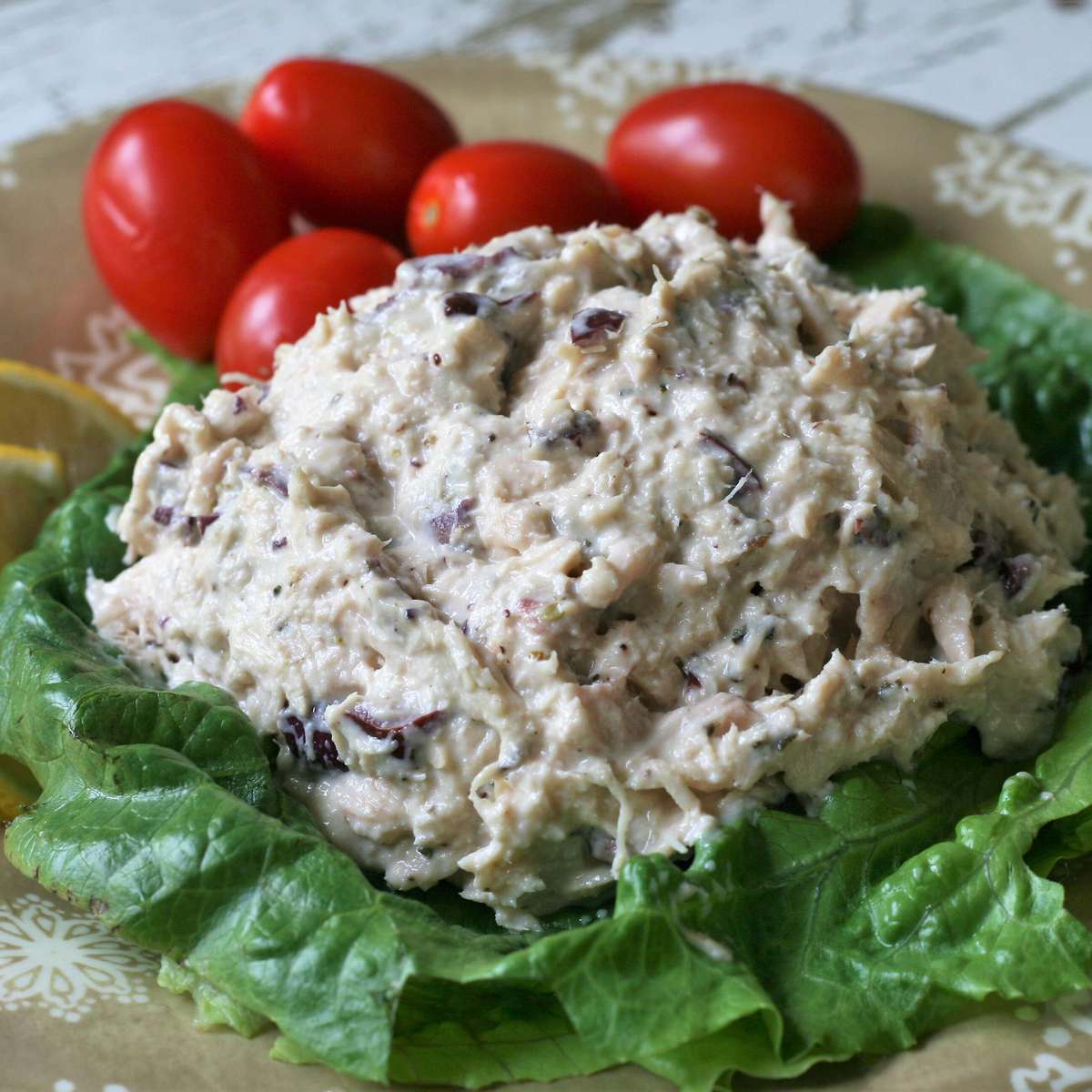 Mediterranean Tuna Salad Recipe: Quick & Healthy Lunch