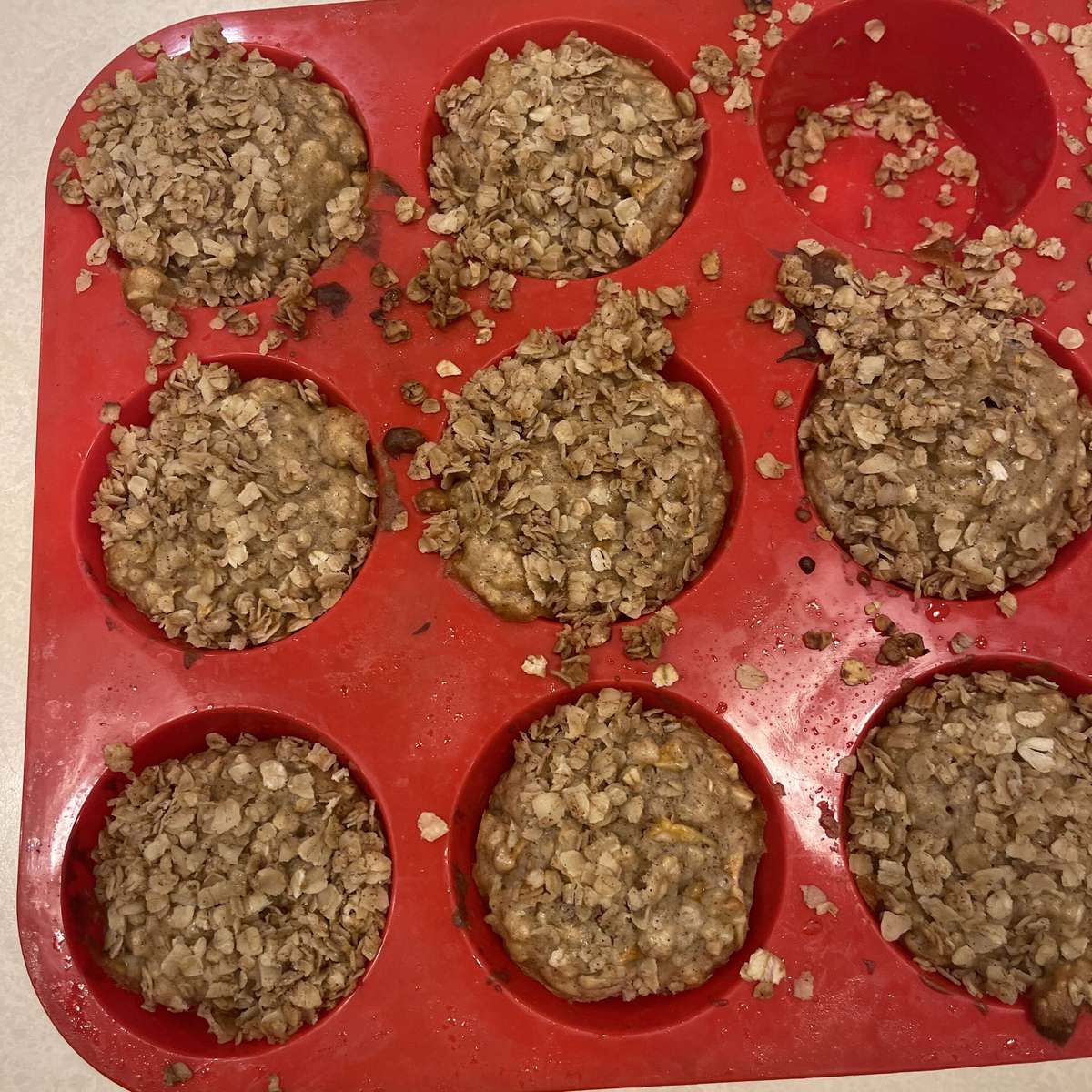 Apple Cinnamon Oatmeal Muffins: Easy Breakfast Recipe