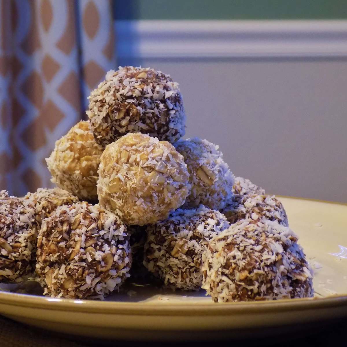 Easy Swedish Chocolate Balls Recipe (Chokladbollar)