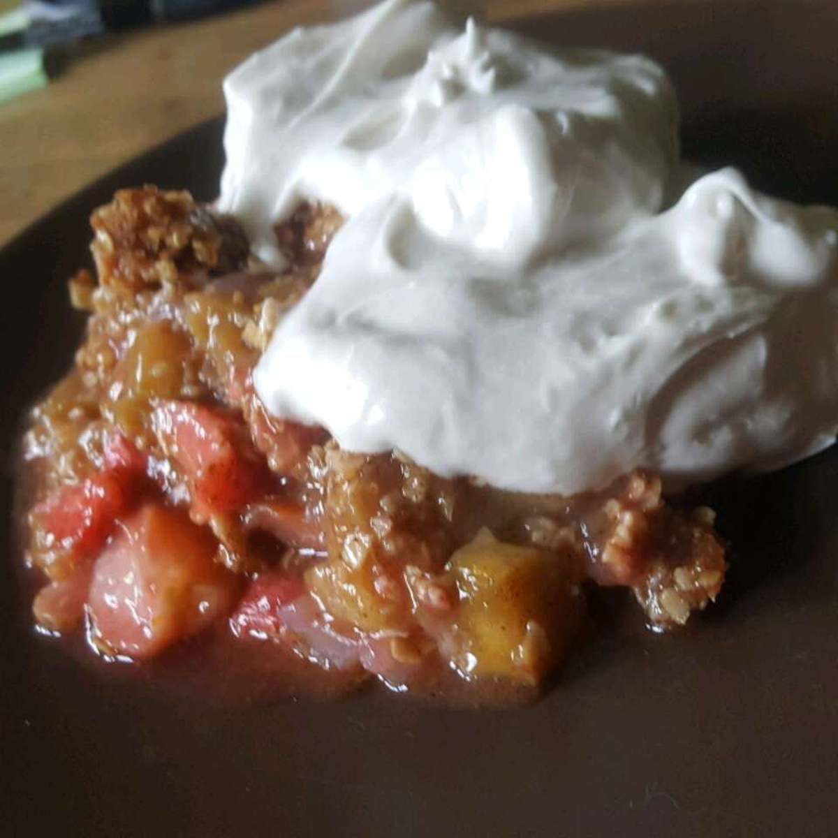 Healthy Low Sugar Strawberry Rhubarb Crisp Recipe