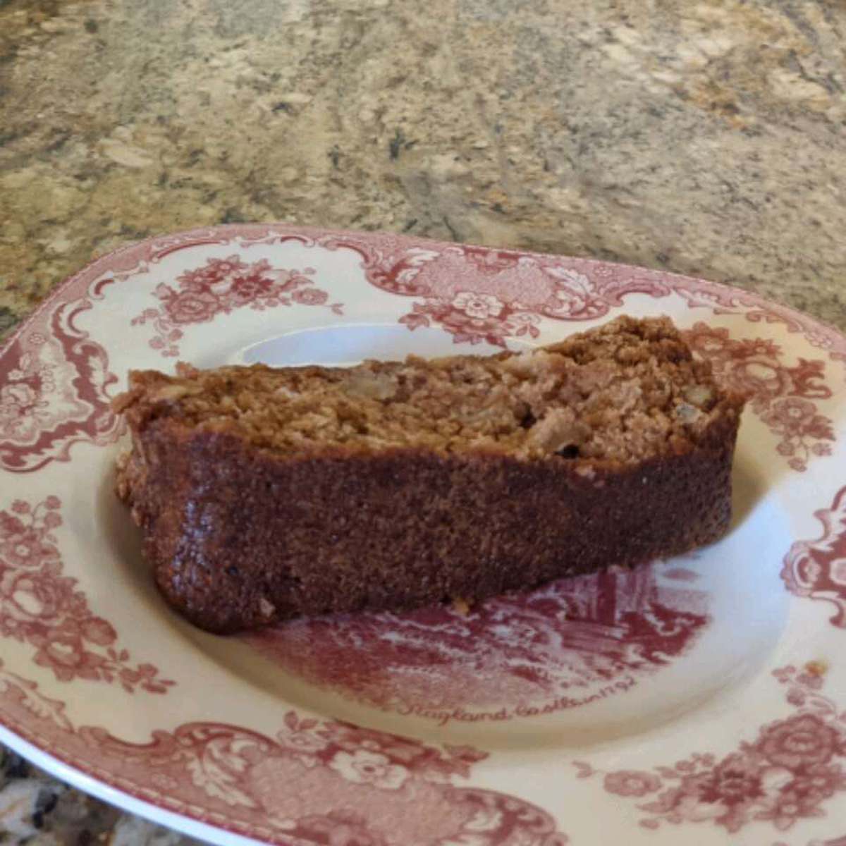 Easy Apple Bread Recipe with Cinnamon and Walnuts
