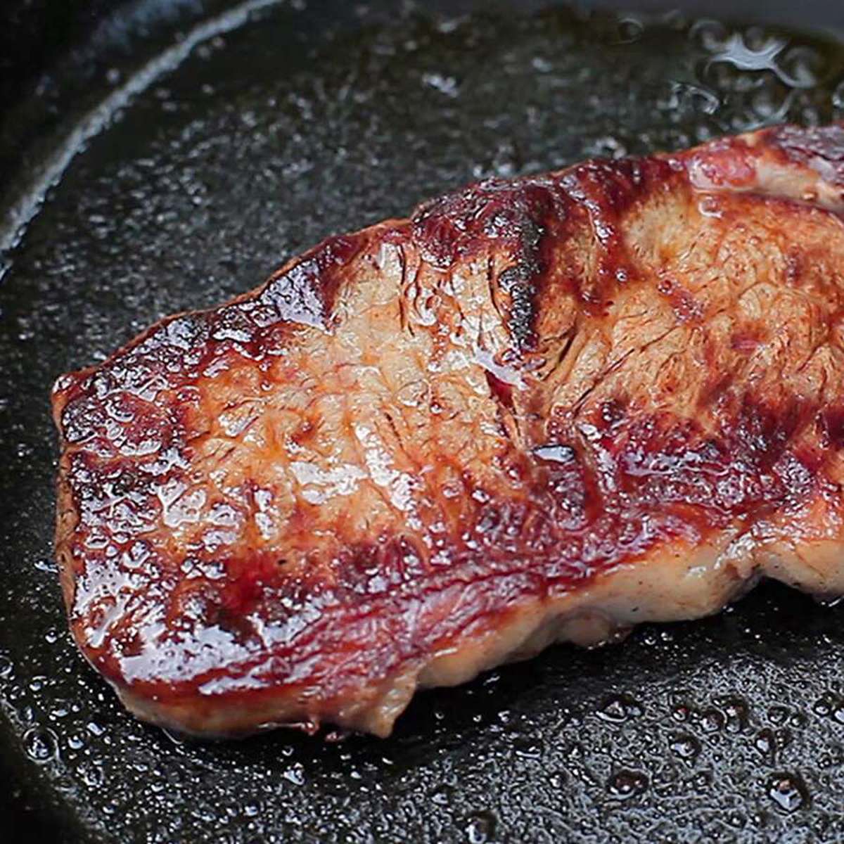Fast-Flip Steak Recipe: Perfectly Cooked Steak in Minutes