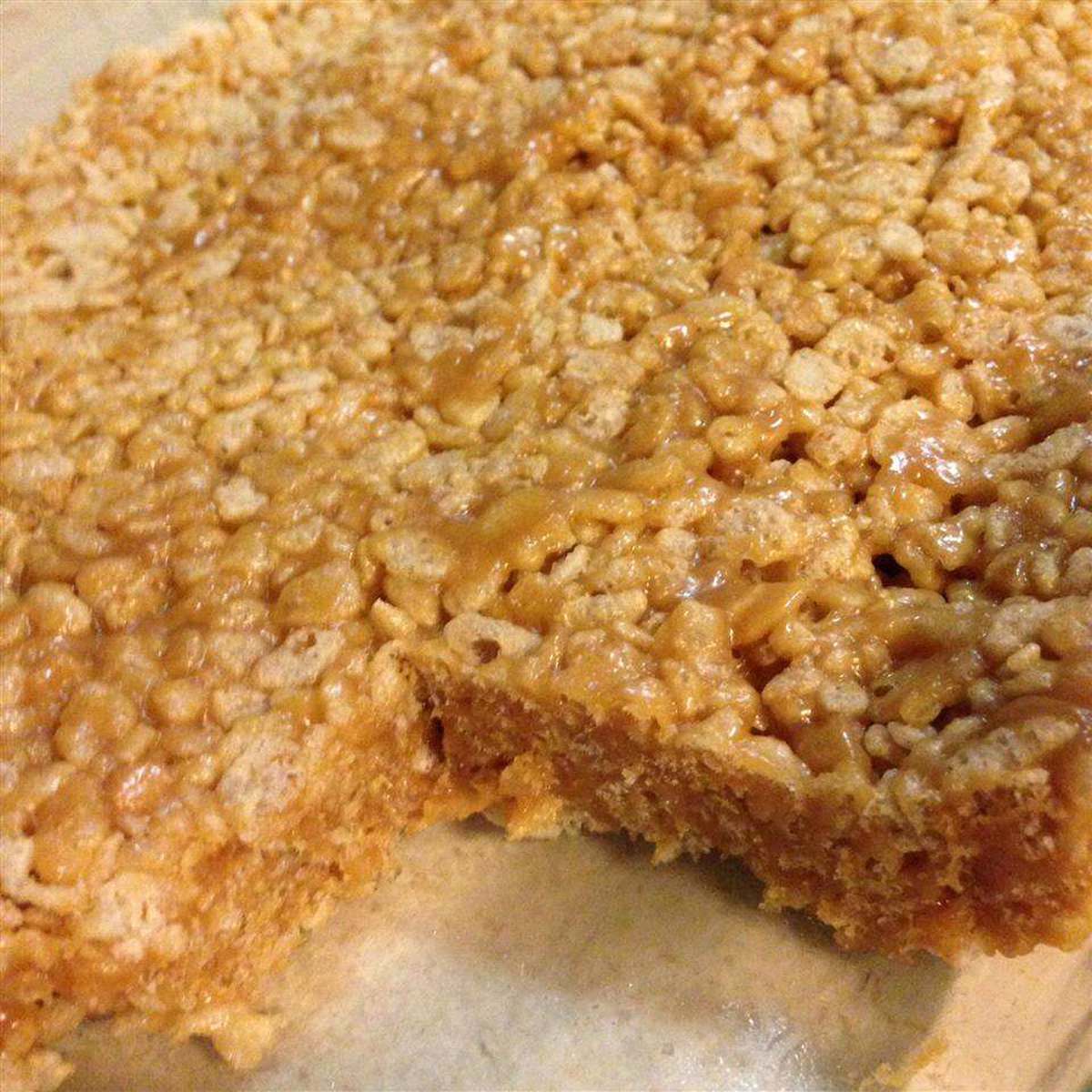Easy Peanut Butter Rice Krispie Treats Recipe