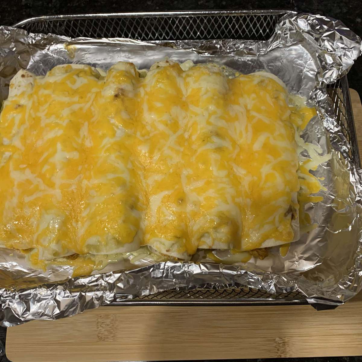 Creamy Chicken Enchiladas Recipe: Easy & Delicious!