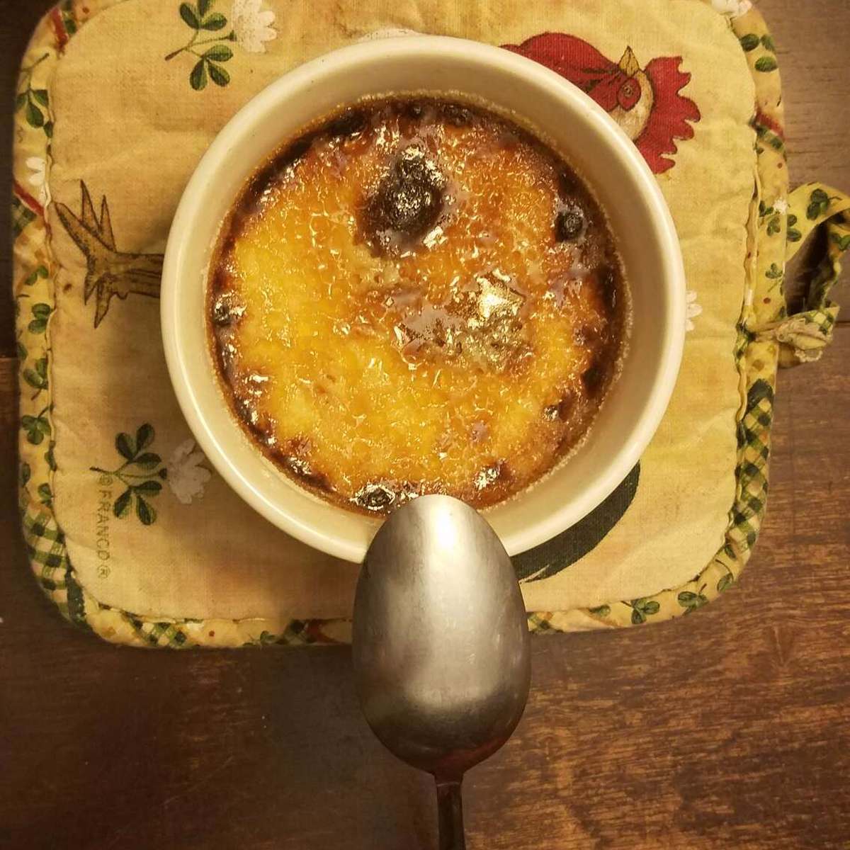 Easy Crème Brûlée Recipe: Simple Dessert