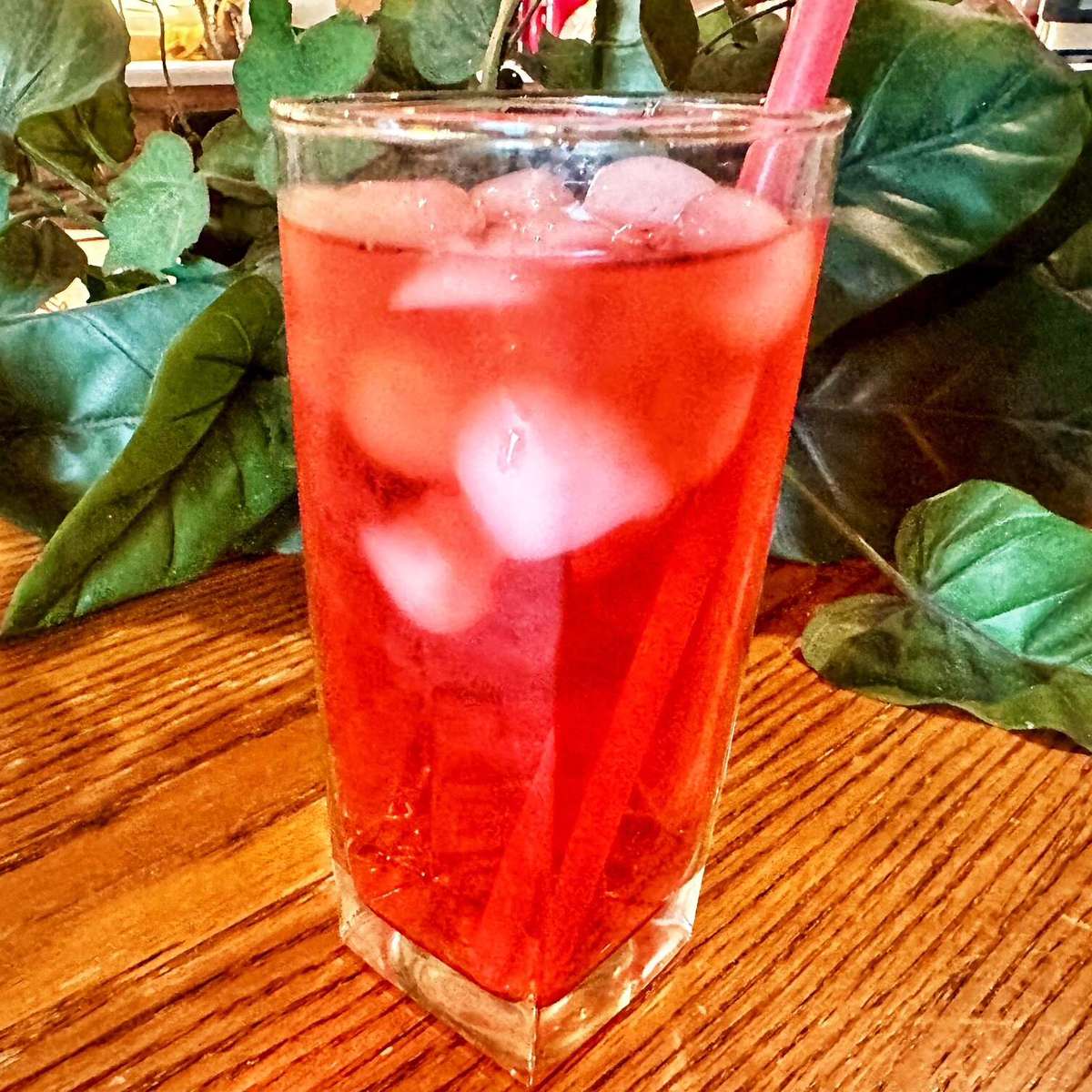 Festive Christmas Cape Cod Cocktail Recipe