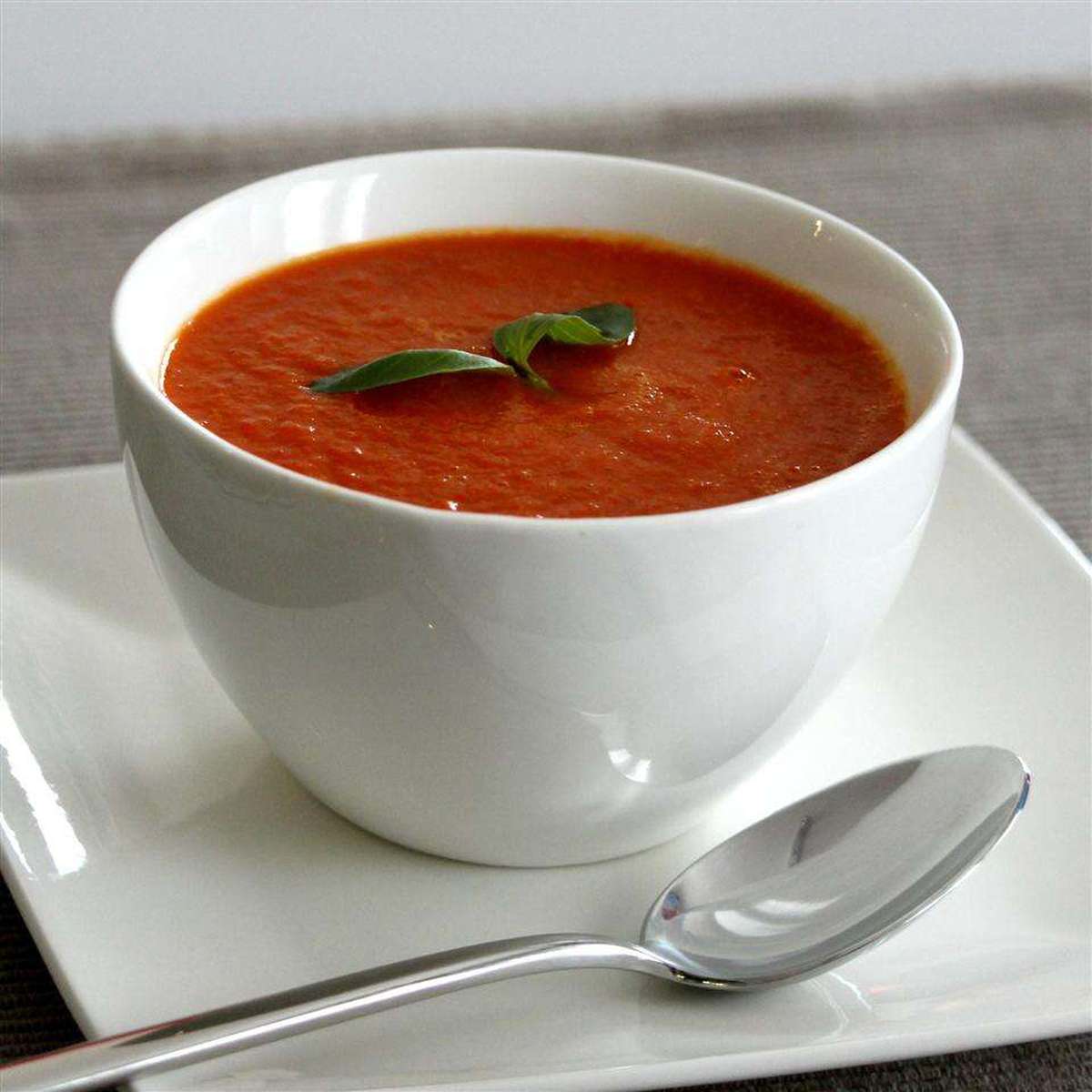 Roasted Bell Pepper Soup: A Flavorful and Easy Recipe