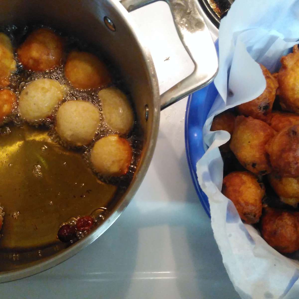 Authentic Oliebollen Recipe (Dutch Doughnuts)