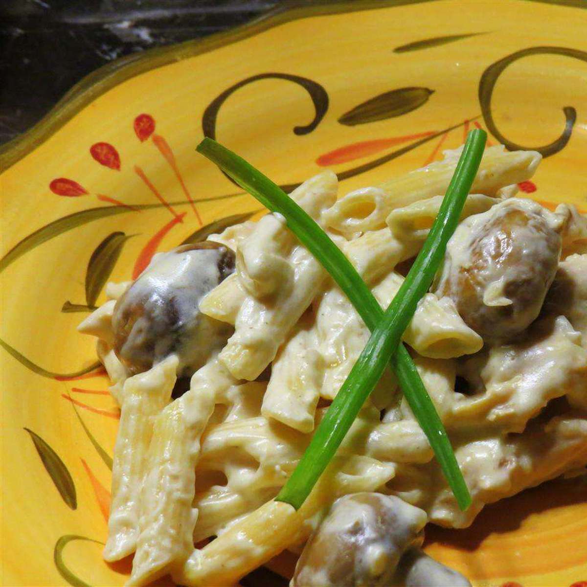 Creamy Chicken and Mushroom Alfredo Pasta Recipe