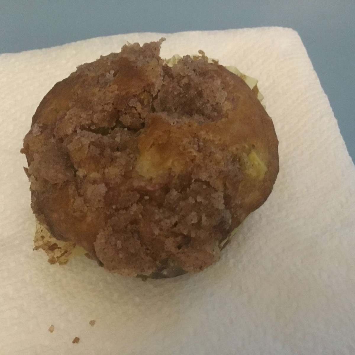 Easy Rhubarb Muffins Recipe with Streusel Topping