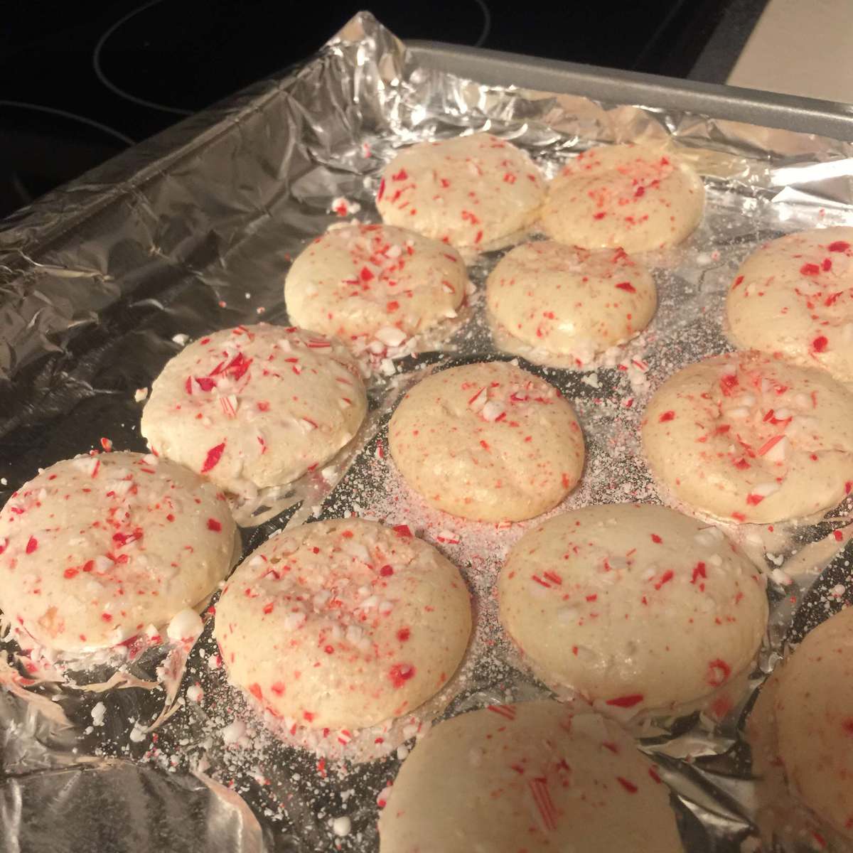 Irresistible Peppermint Meringue Cookies Recipe