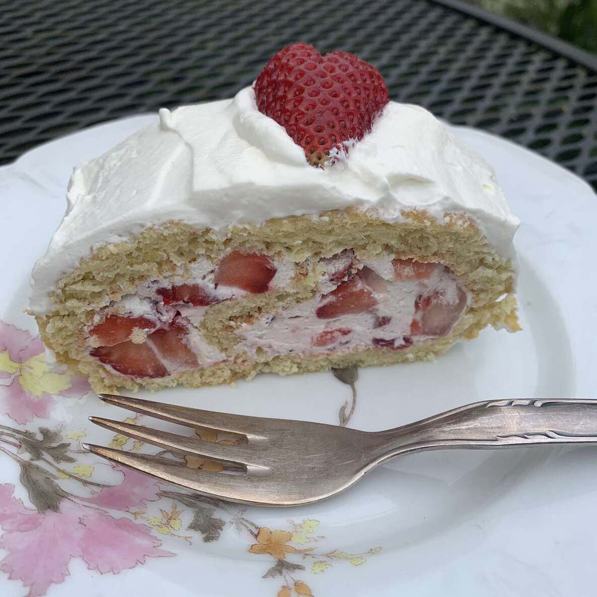 Authentic German Strawberry Roll Recipe