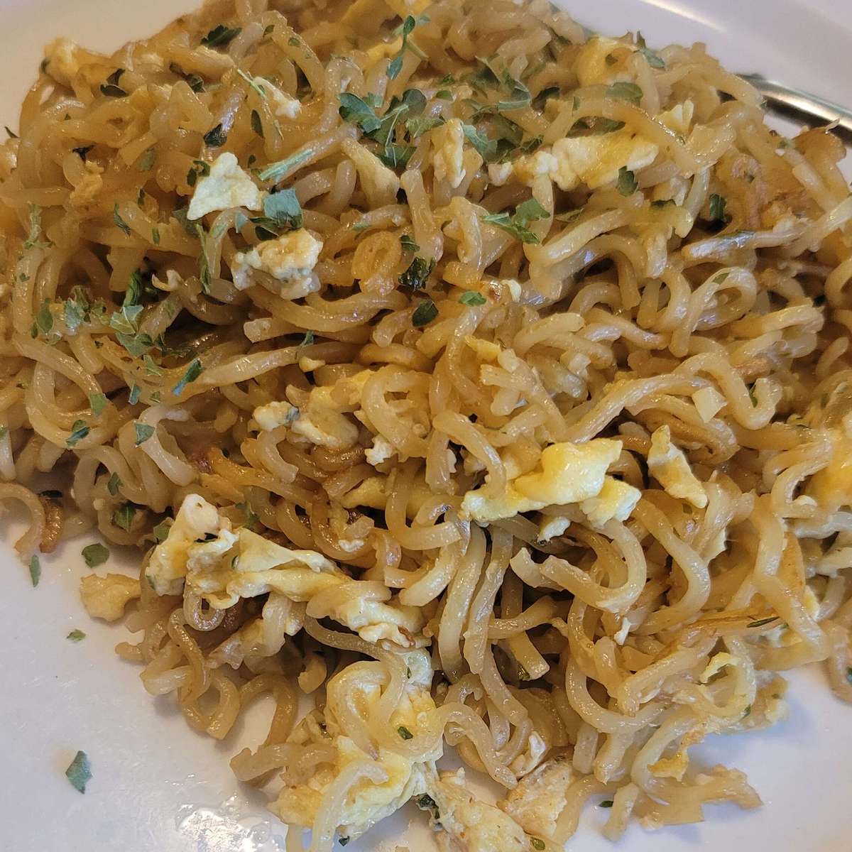 Quick & Easy Ramen Scrambled Eggs Recipe