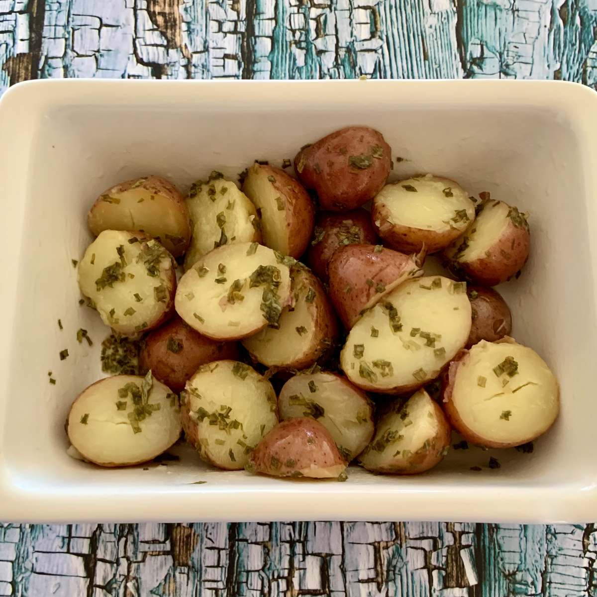 Easy Boiled Potatoes with Chives: A Simple Side Dish Recipe