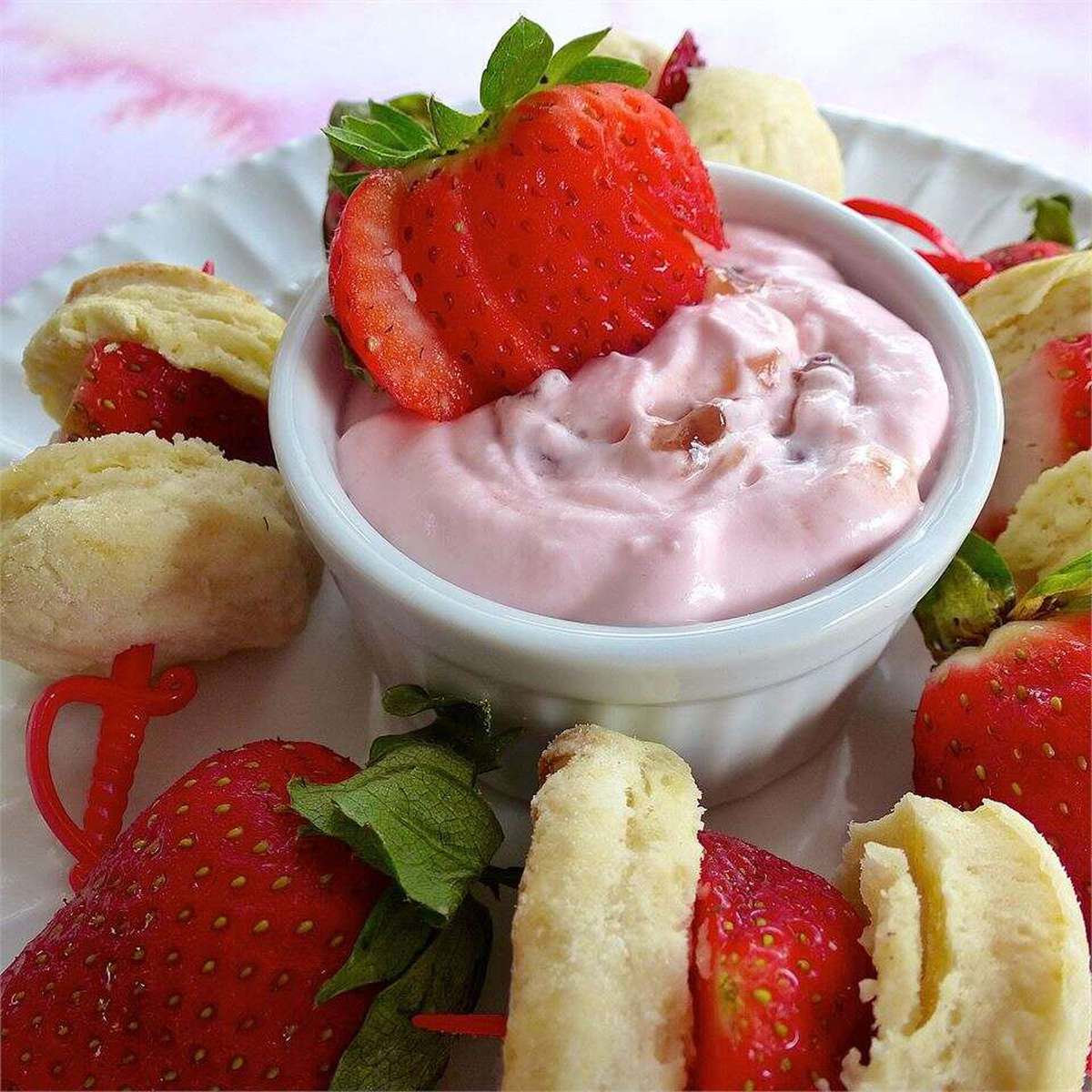 Easy Strawberry Shortcake Dip Recipe with Dairy