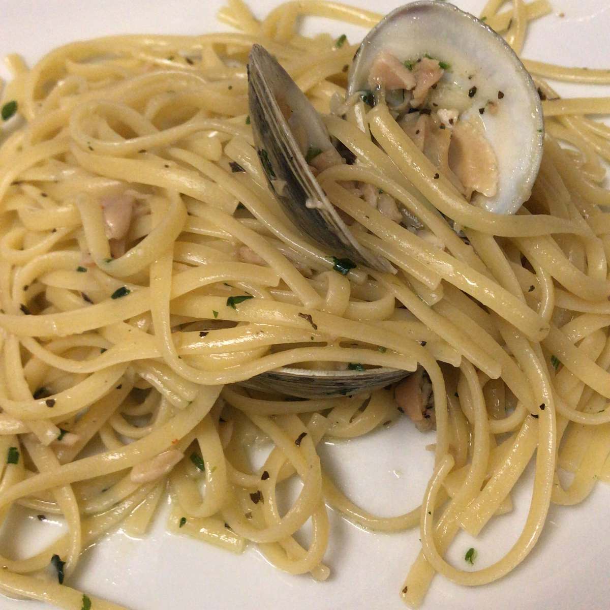 Authentic Linguine with White Clam Sauce Recipe