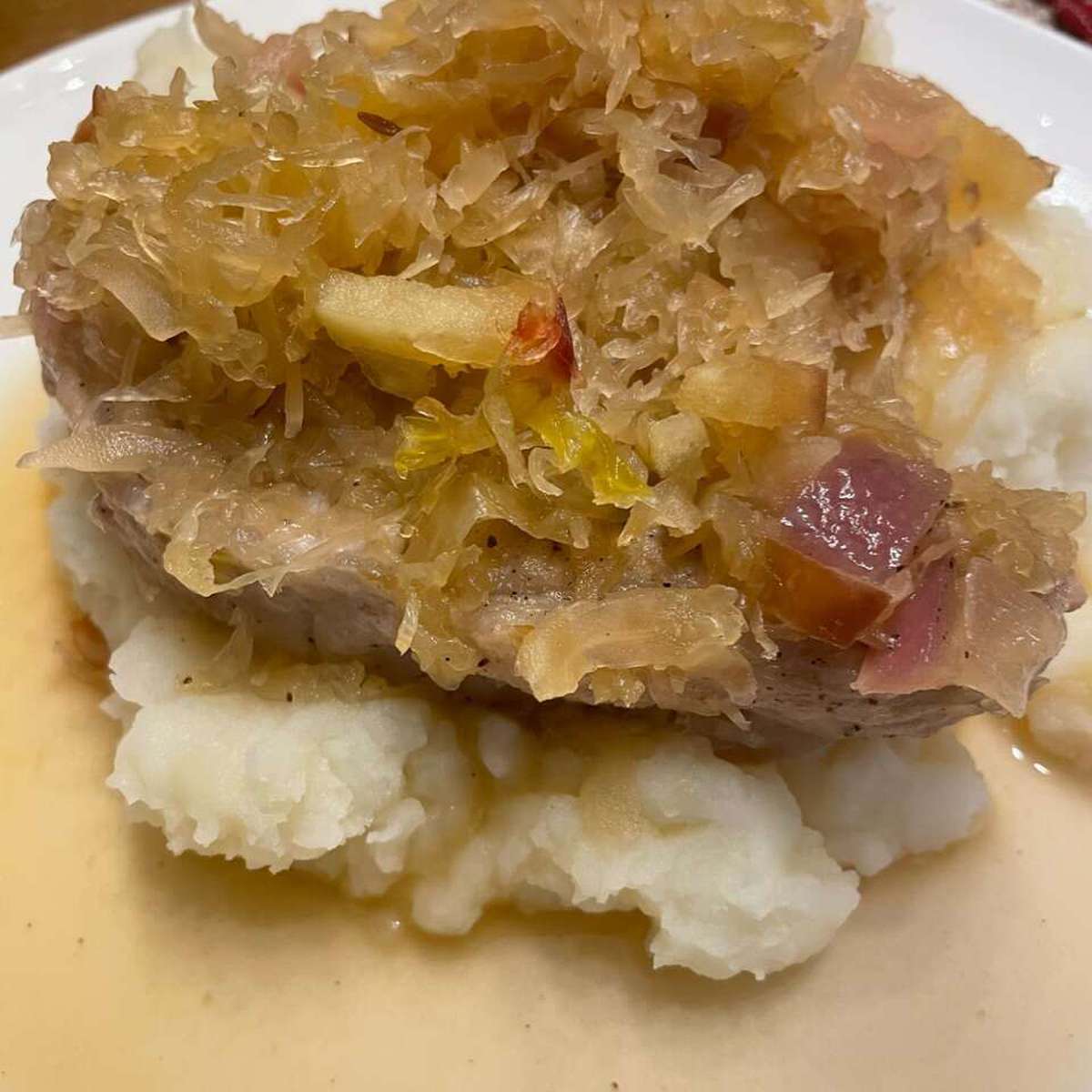 Easy German Pork Chops and Sauerkraut Recipe