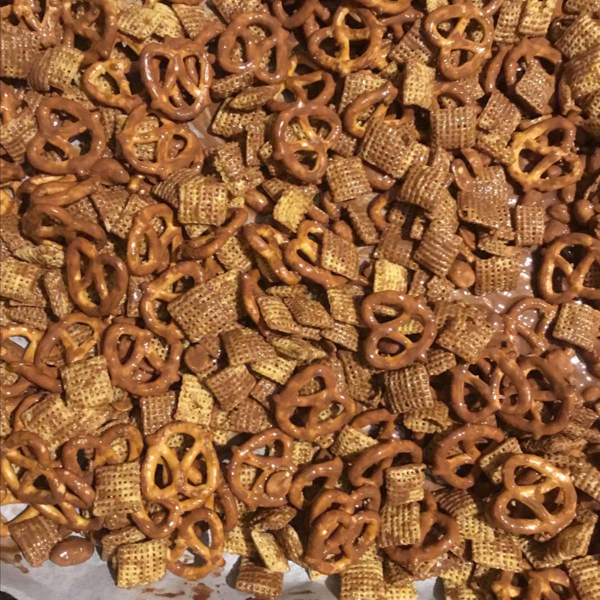 Easy Reindeer Food Recipe: A Festive Holiday Snack Mix