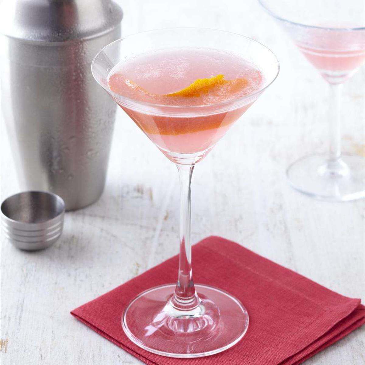 Rhubarb-Infused 'Barbtini' Recipe: A Refreshing Summer Cocktail