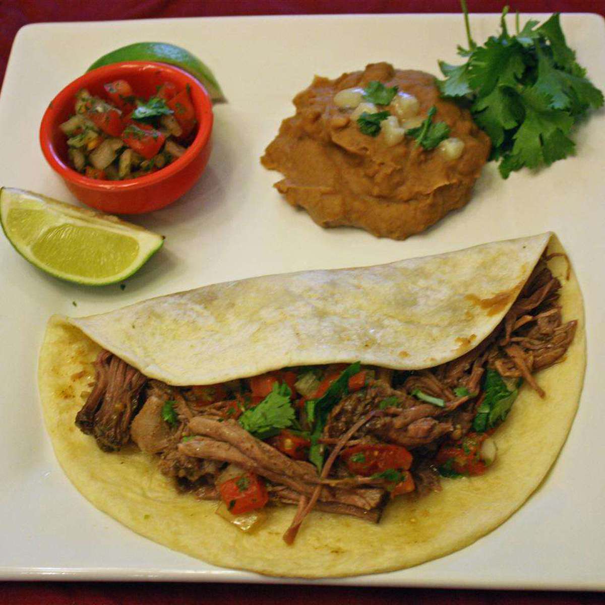 Slow Cooker Green Chile Beef Tacos Recipe