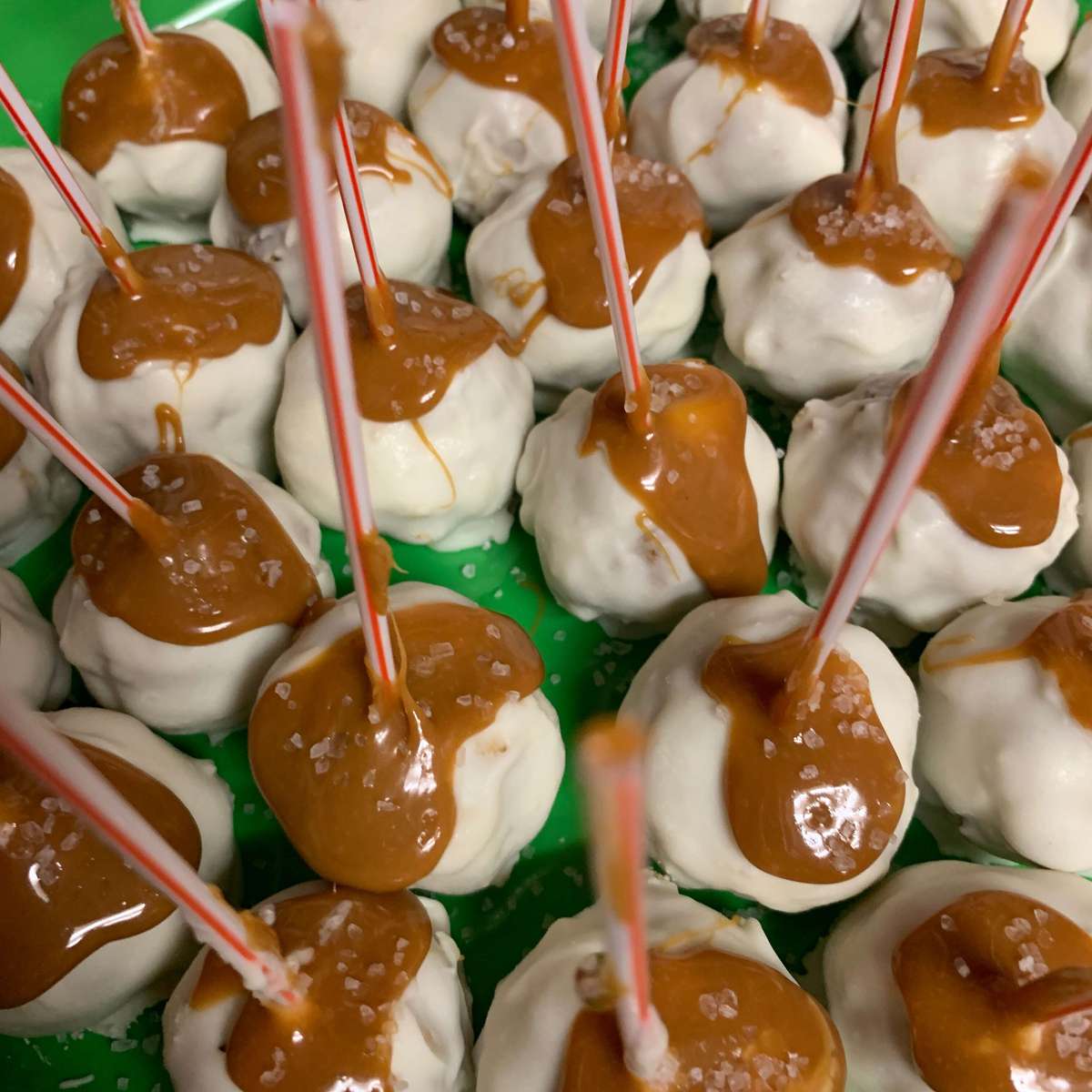 Easy Cake Balls Recipe: Perfect for Gifting!