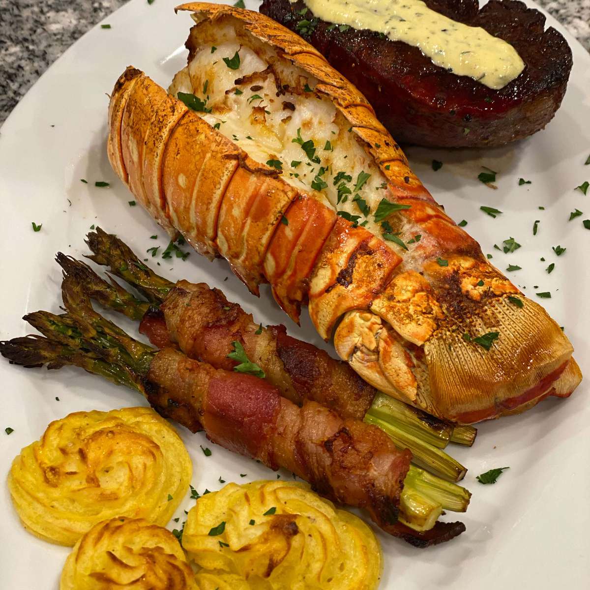 Easy Air Fryer Lobster Tails with Lemon-Garlic Butter Recipe
