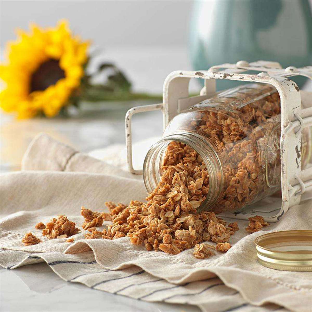 Easy Homemade Peanut Butter Granola Recipe