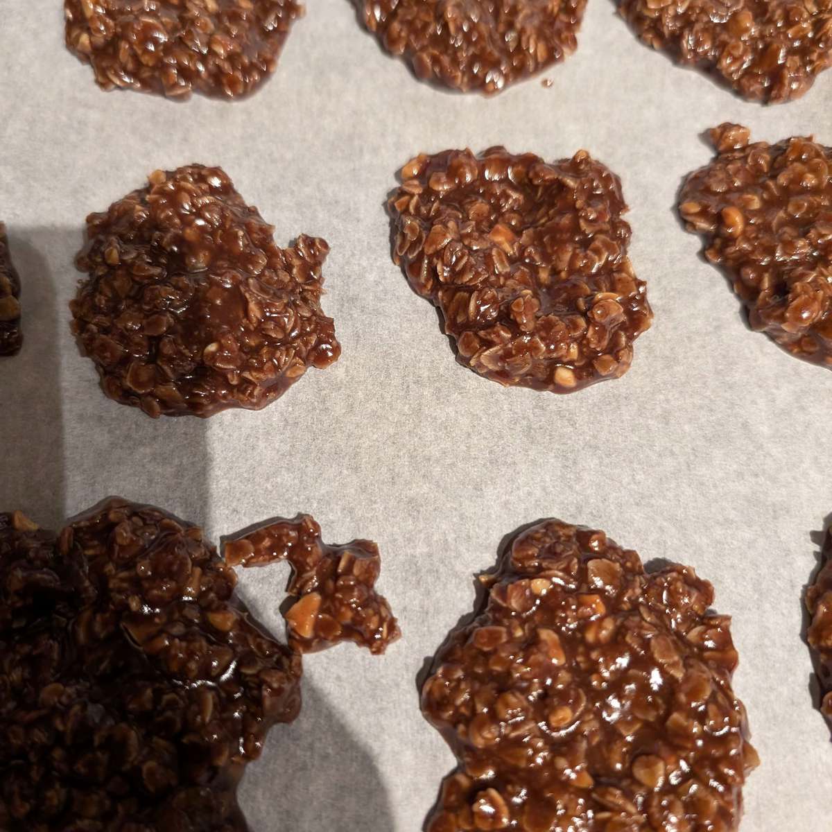 Easy No-Bake Chocolate Oatmeal Cookies Recipe