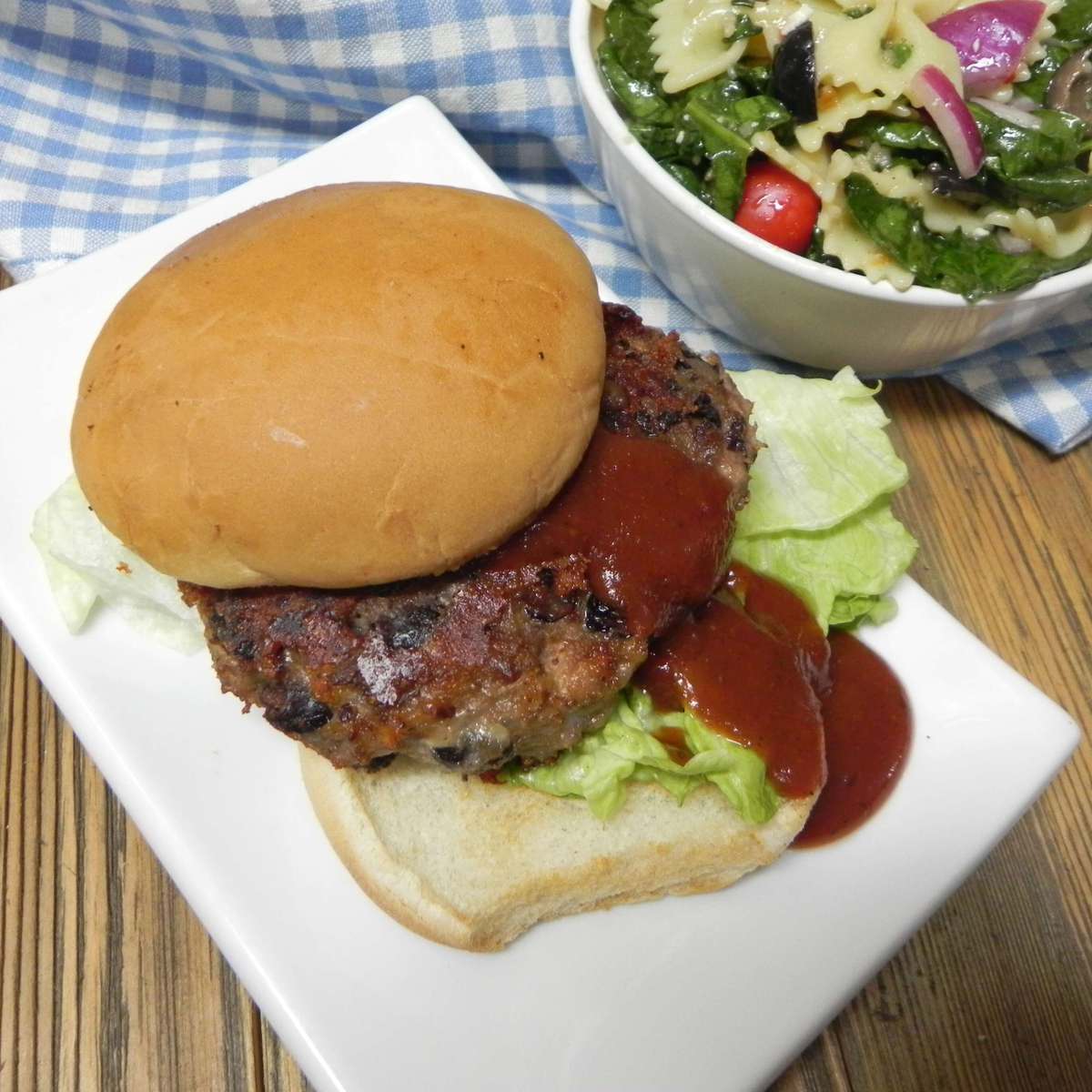 Juicy Mozzarella Stuffed Turkey Burgers Recipe