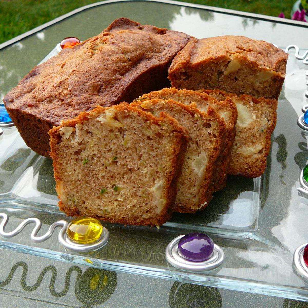 Delicious Zucchini Pineapple Bread Recipe