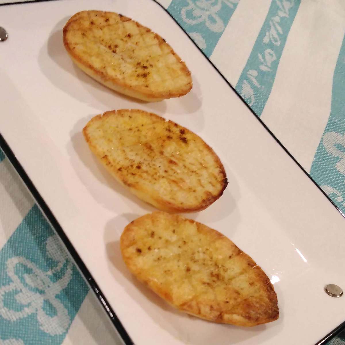 Crispy Diamond-Cut Roast Potatoes Recipe