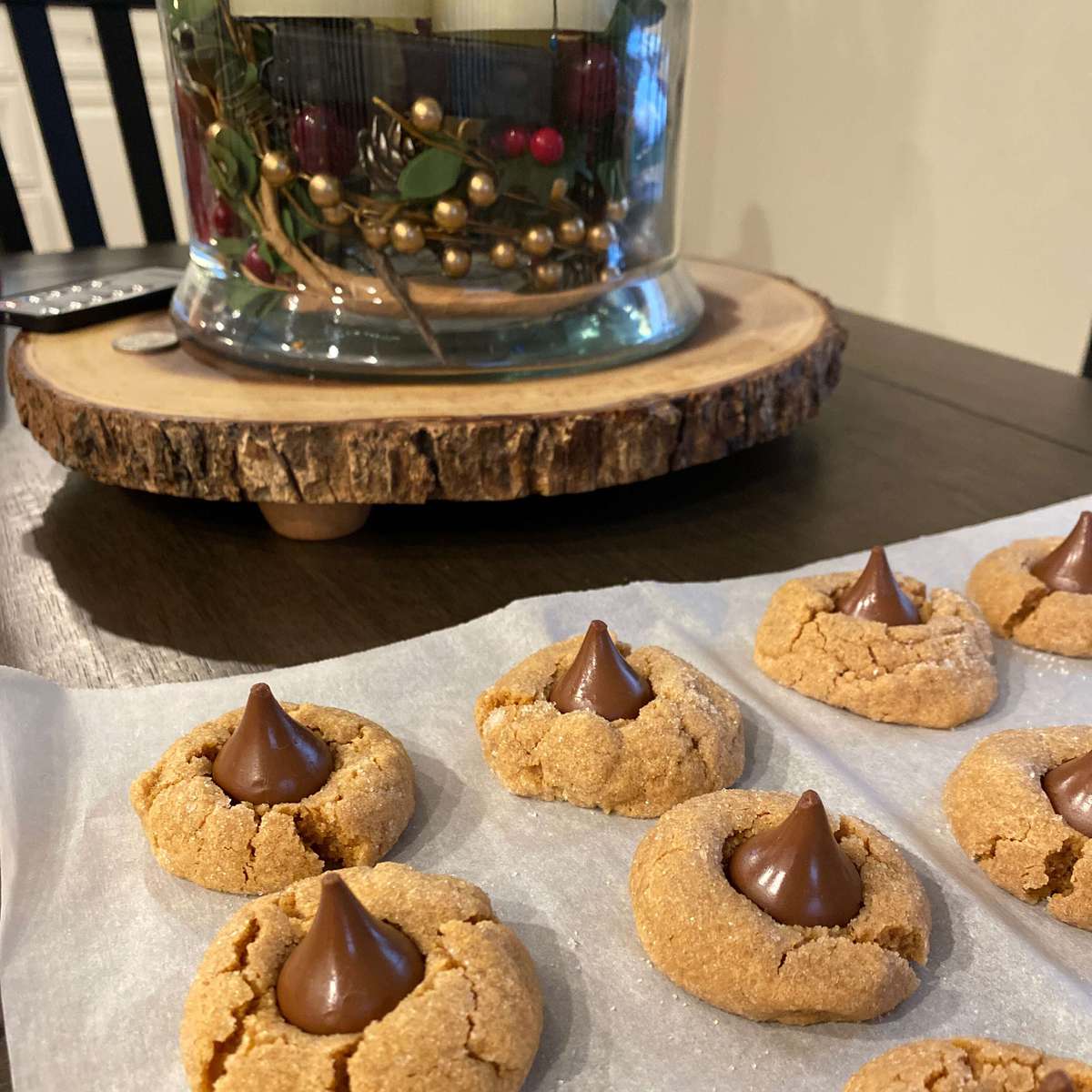 Easy Peanut Butter Blossom Cookies Recipe