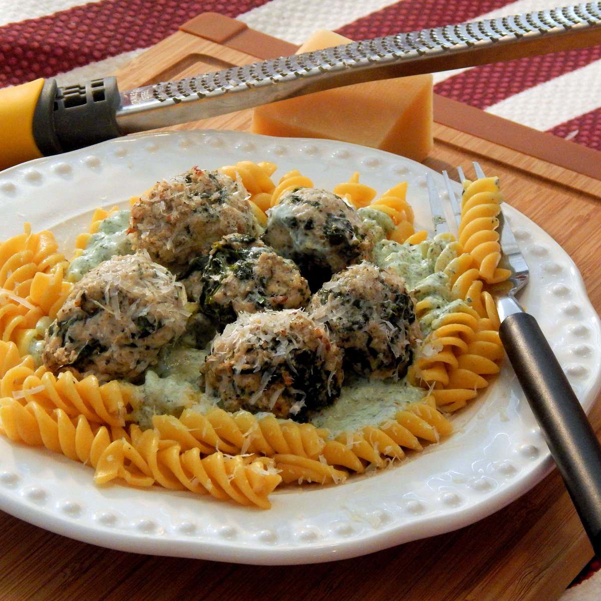 Easy Turkey Pesto Meatballs Recipe