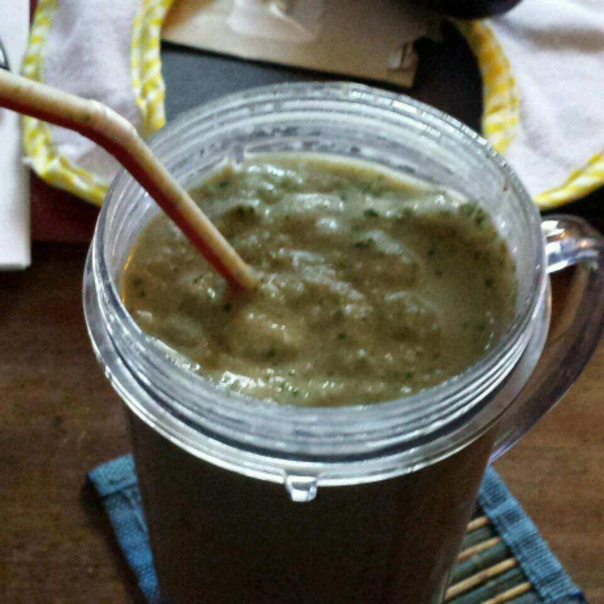 Easy Kale and Banana Smoothie Recipe
