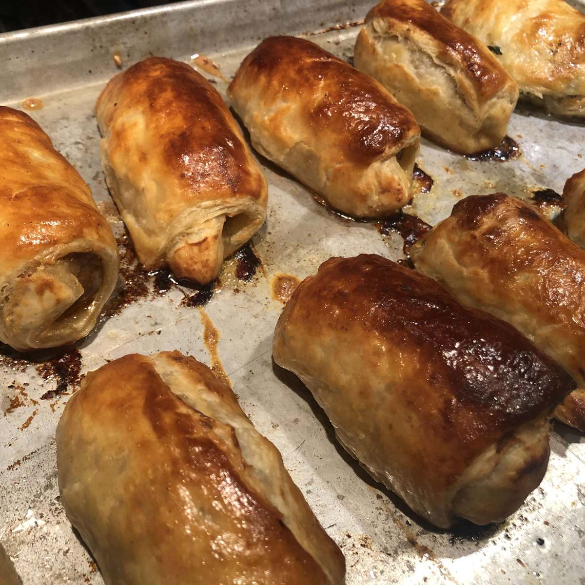 Easy Homemade Sausage Rolls Recipe