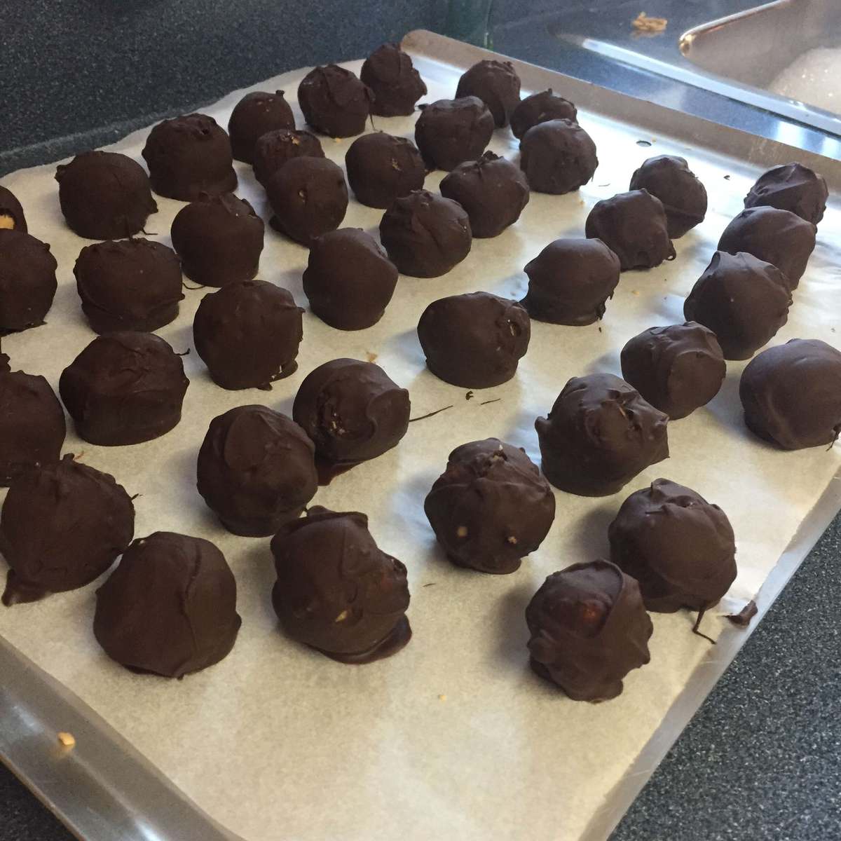 Easy Christmas Peanut Butter Balls Recipe