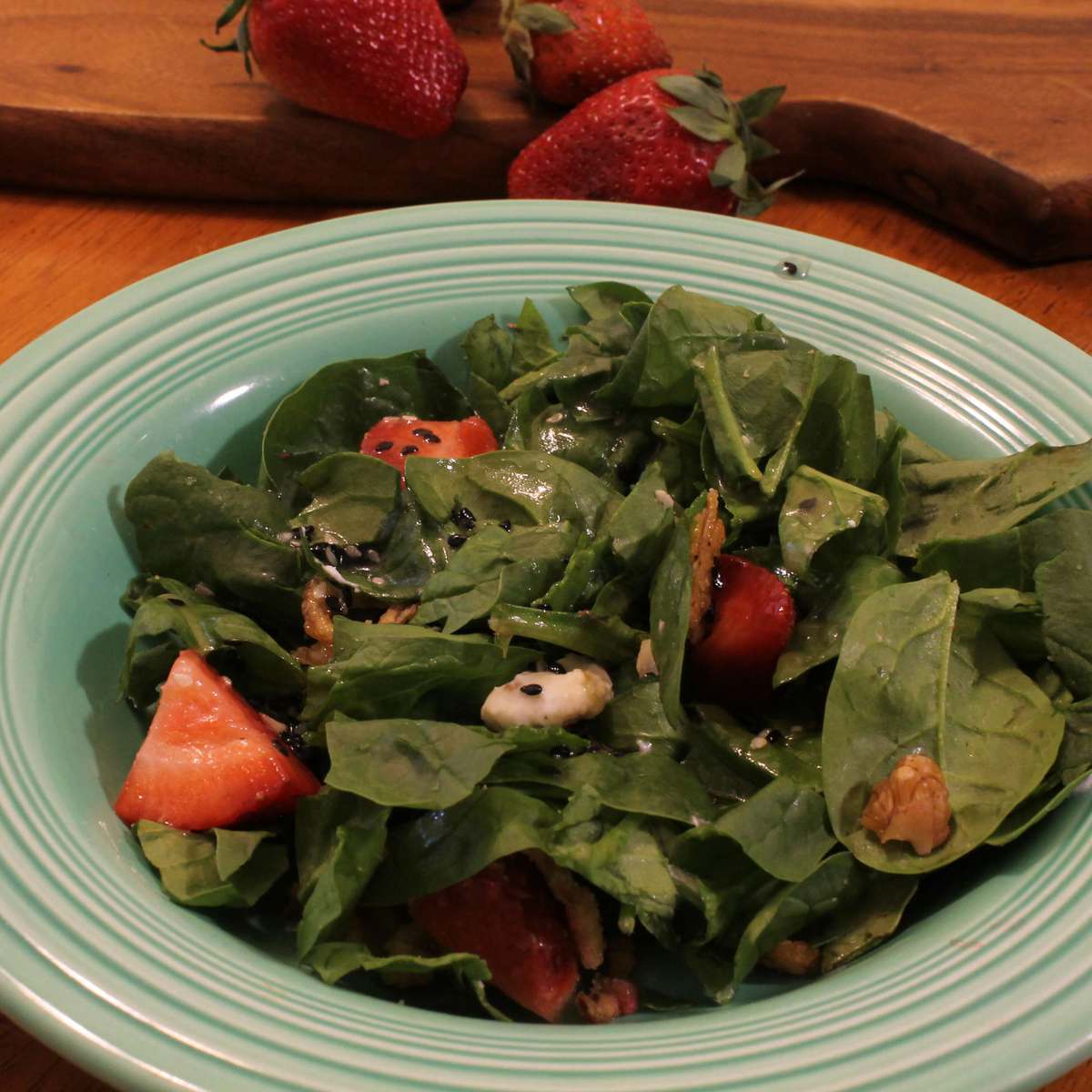 Strawberry Spinach Salad with Honey Balsamic Vinaigrette: A Refreshing Summer Recipe