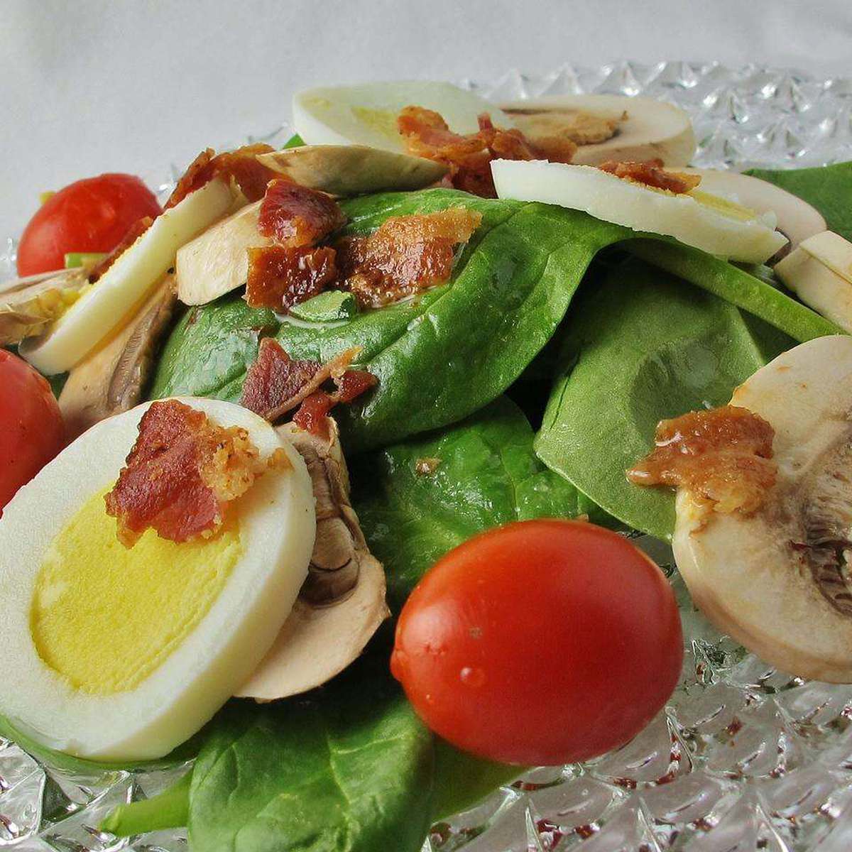 Delicious Spinach and Mushroom Salad Recipe
