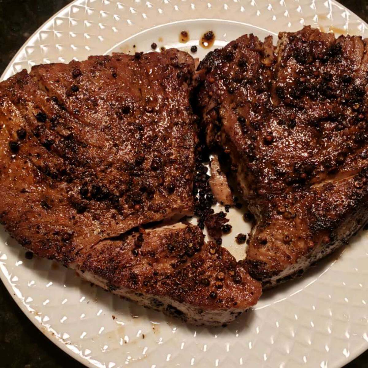 The Best Spicy Rub Recipe for Seared Tuna Steaks