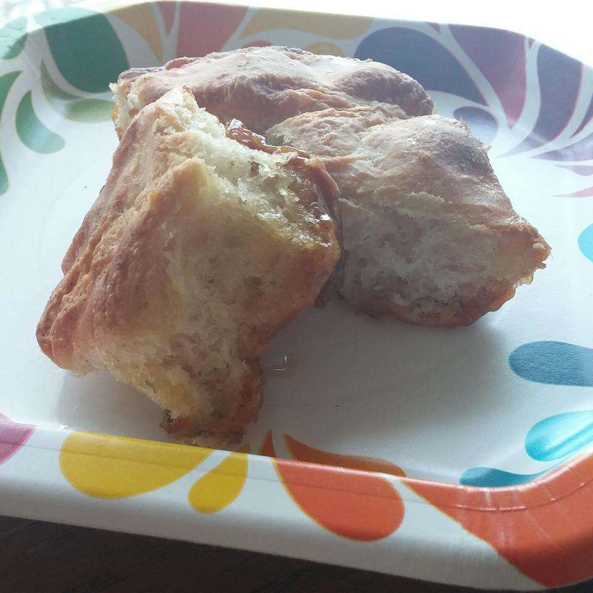 Easy and Gooey Caramel Rolls Recipe