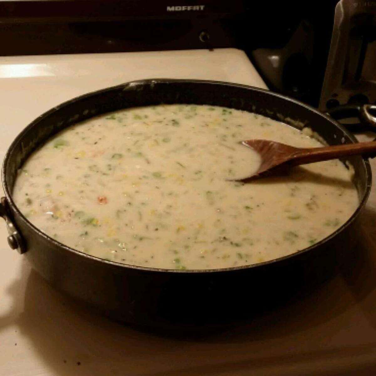 Easy Creamy Shrimp and Corn Soup Recipe