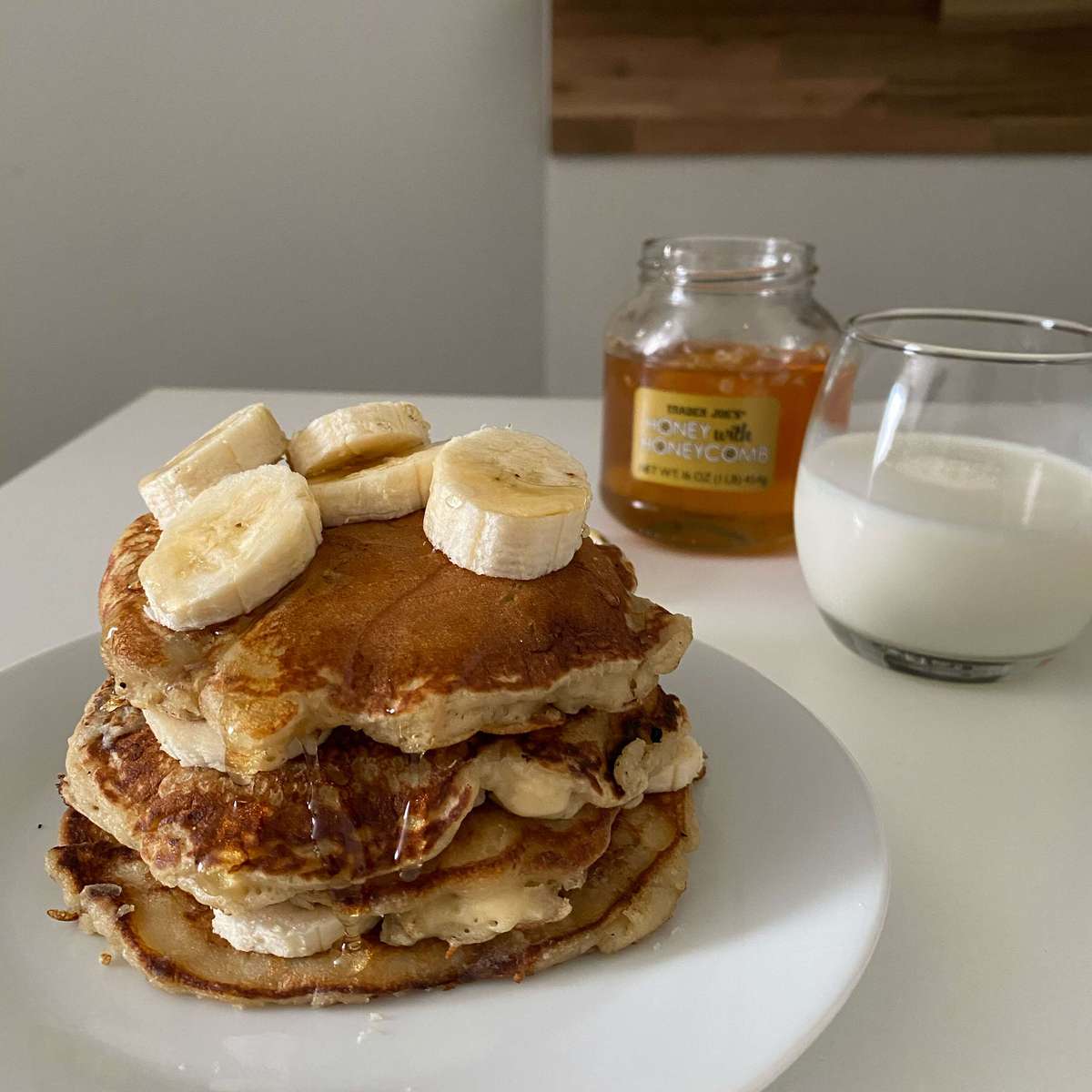 Fluffy & Easy Banana Pancakes Recipe